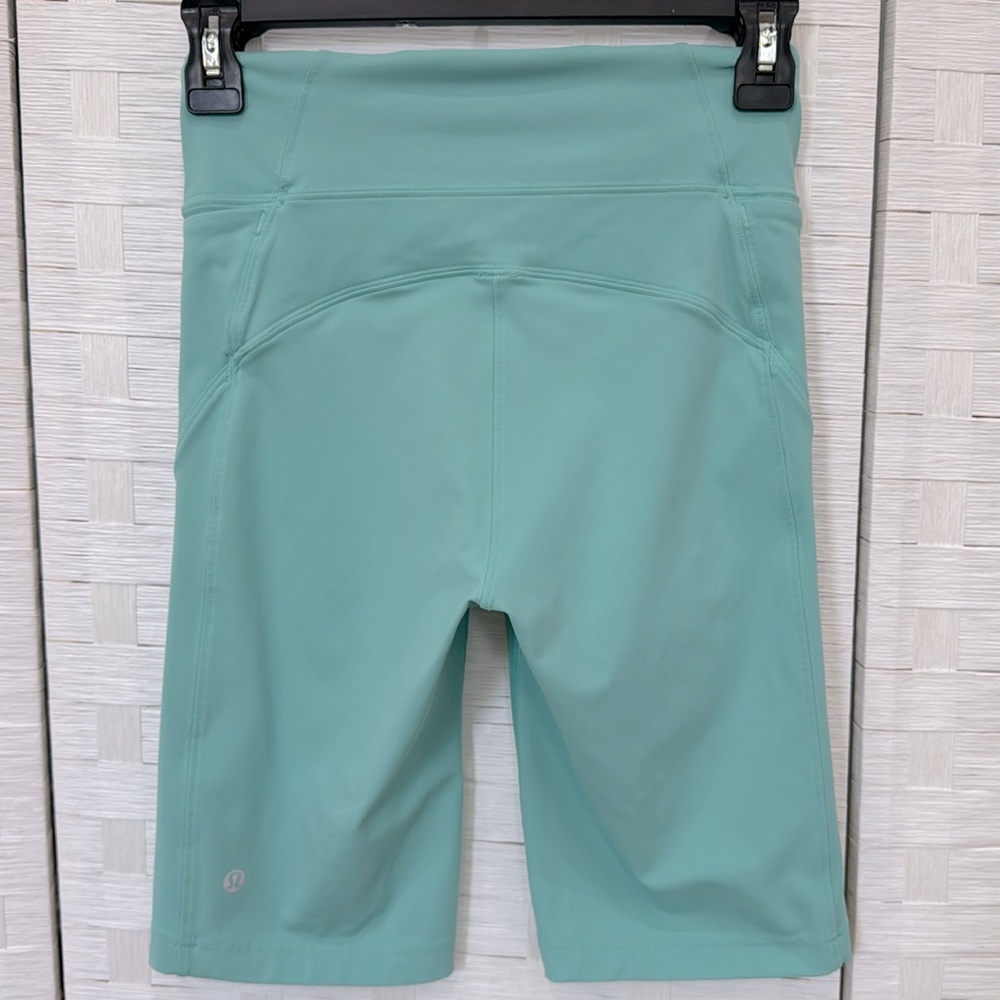 Lululemon On Pace Shorts - Picture 5 of 12